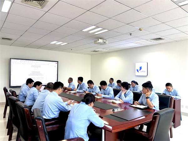 中心审查人员集中学习山东省工程建设标准《建设工程消防设计文件编制标准》